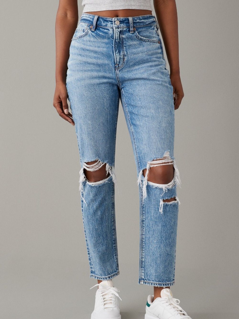 NWT American Eagle Ripped Mom Jeans Super High-Rise Strigid Size 8 Long